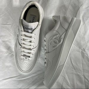 CHANEL Sneakers